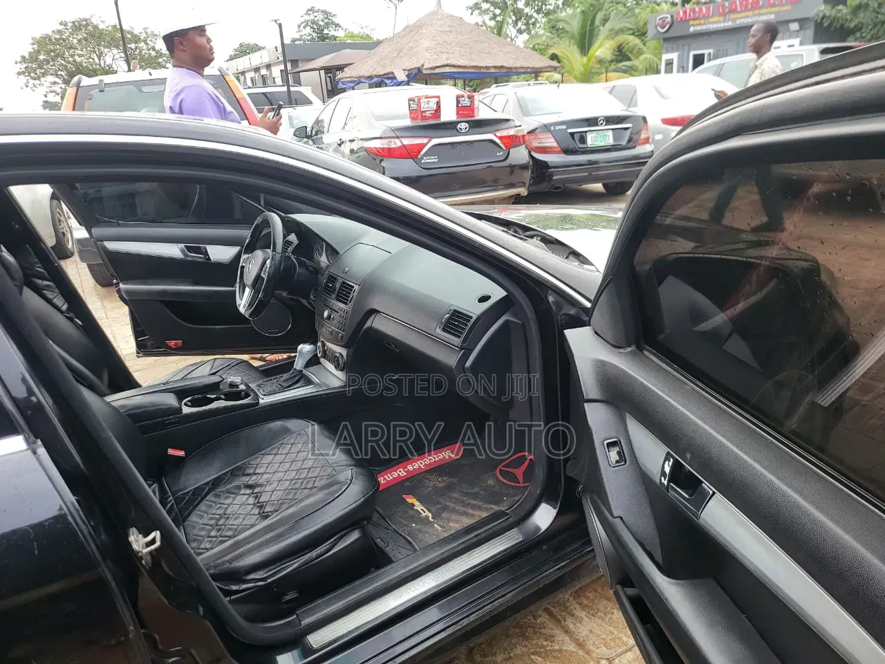 Mercedes-Benz C300 2010 Black