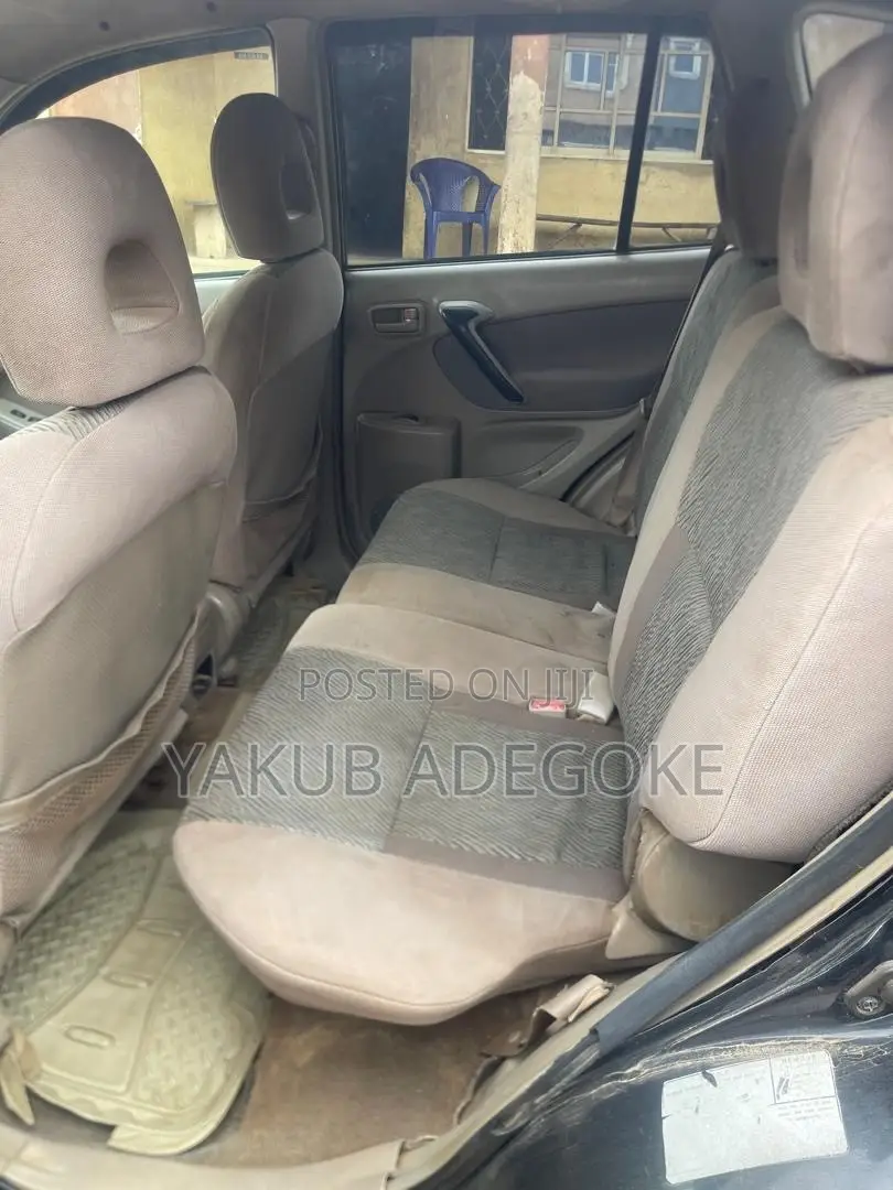 Toyota RAV4 2004 Black