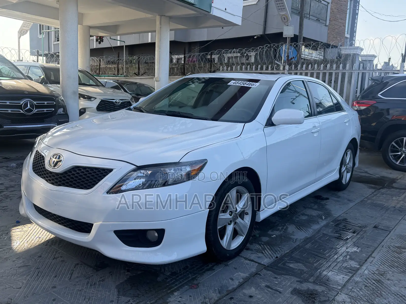 Toyota Camry SE 4dr Sedan (2.5L 4cyl 6A) 2011 White