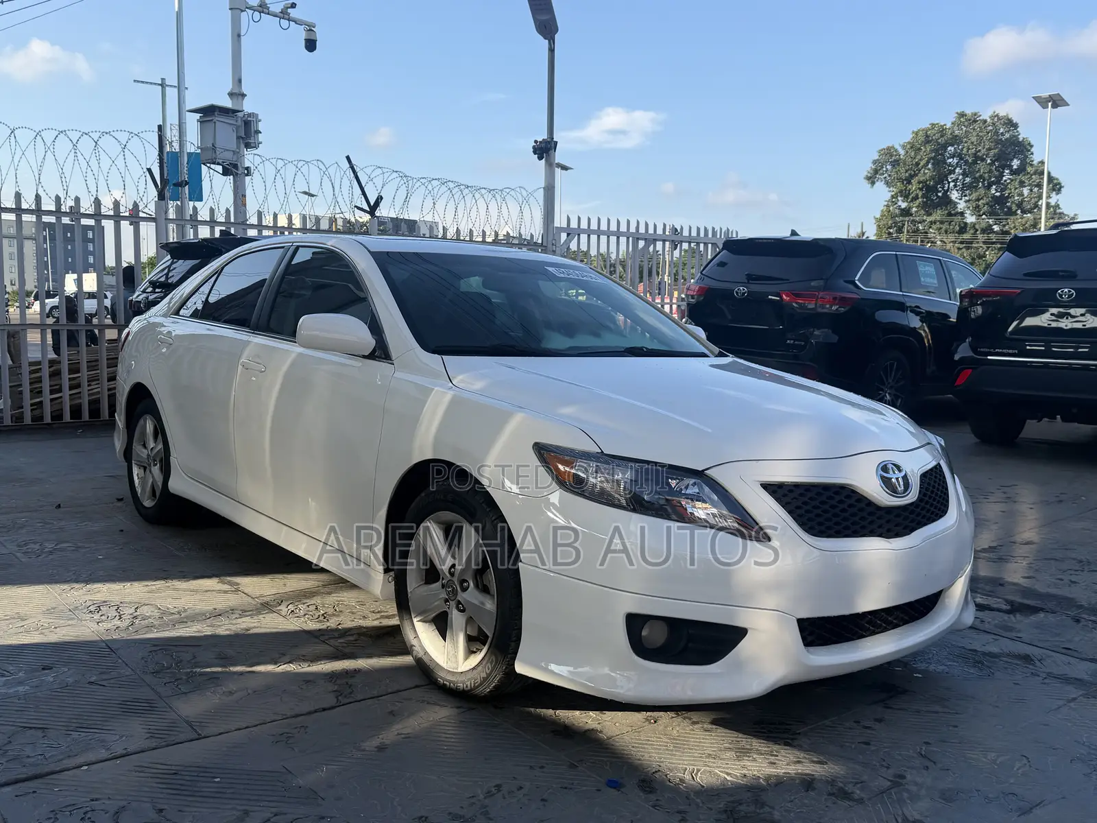 Toyota Camry SE 4dr Sedan (2.5L 4cyl 6A) 2011 White