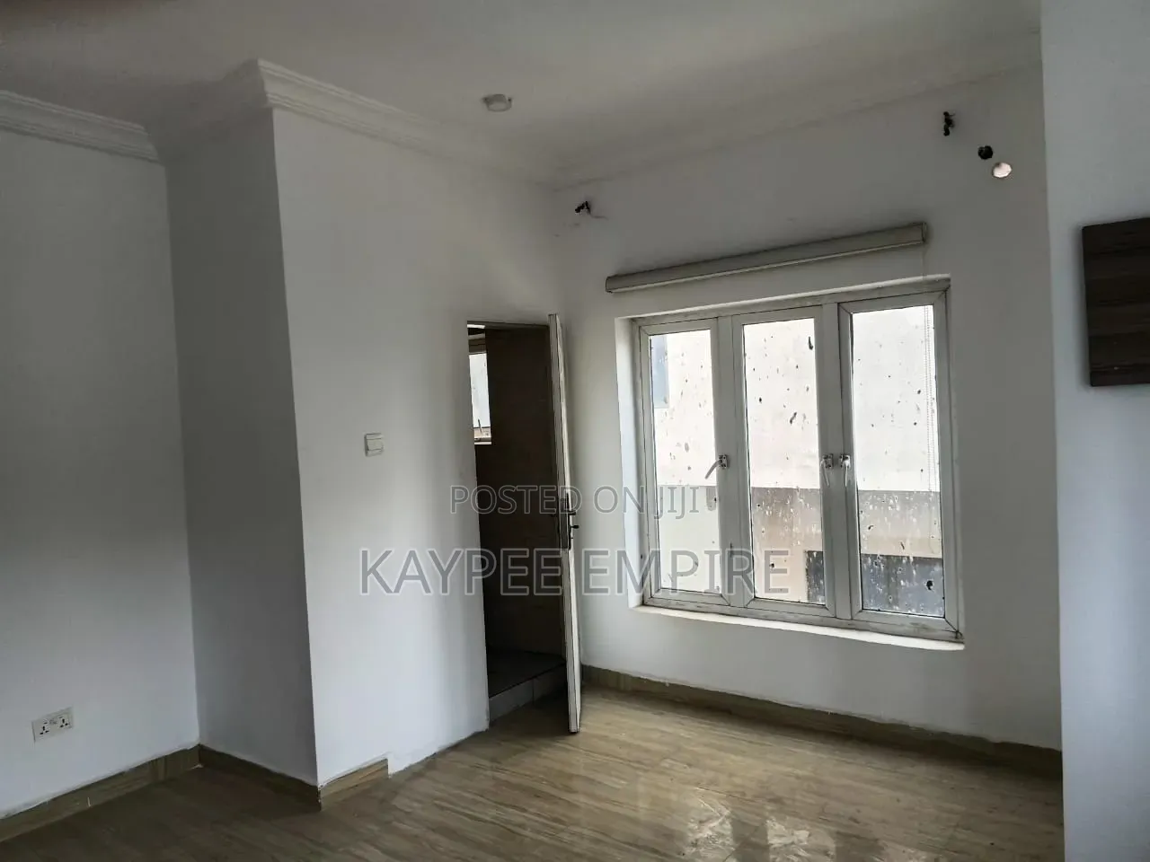 3bdrm Townhouse / Terrace in Wuye for rent