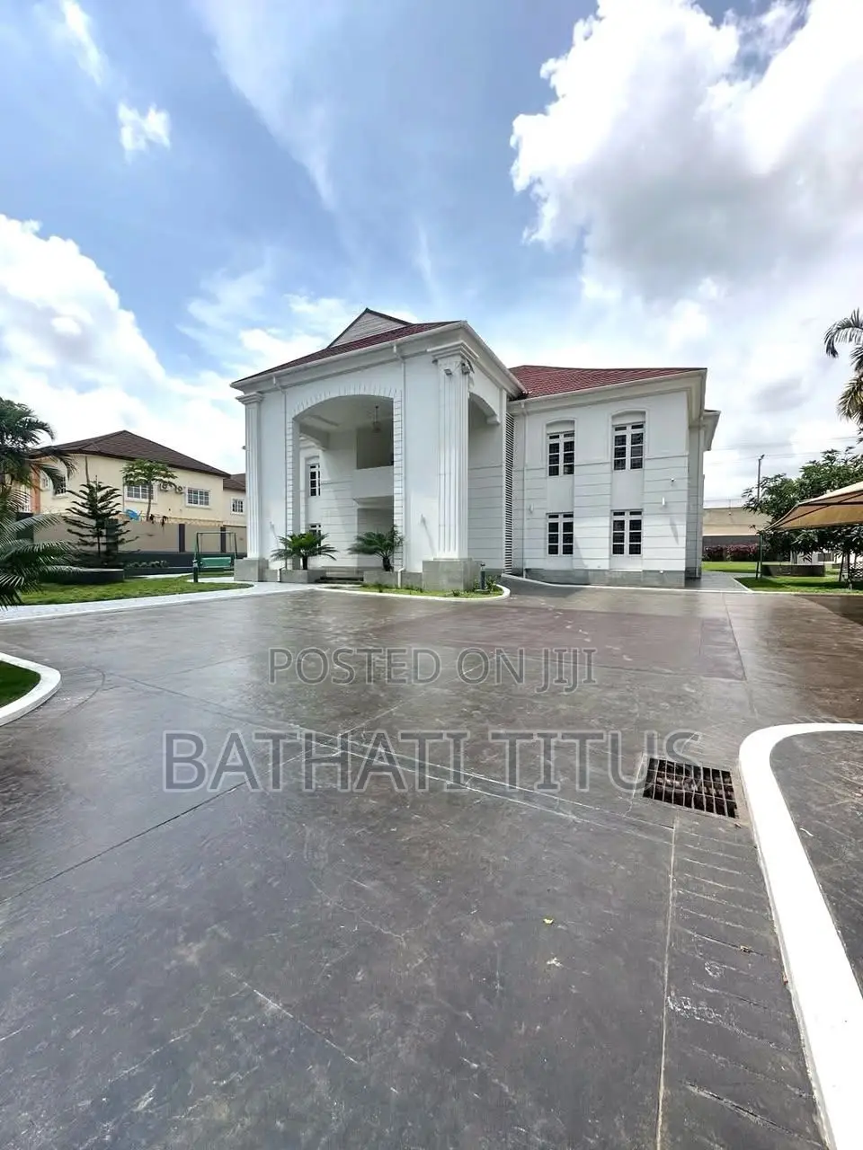 5bdrm Duplex in Zone B for sale