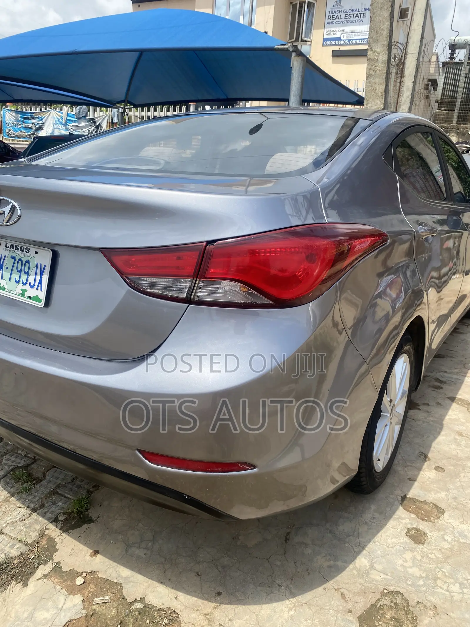Hyundai Elantra GLS Sedan FWD (1.8L 4cyl 6M) 2013 Gray