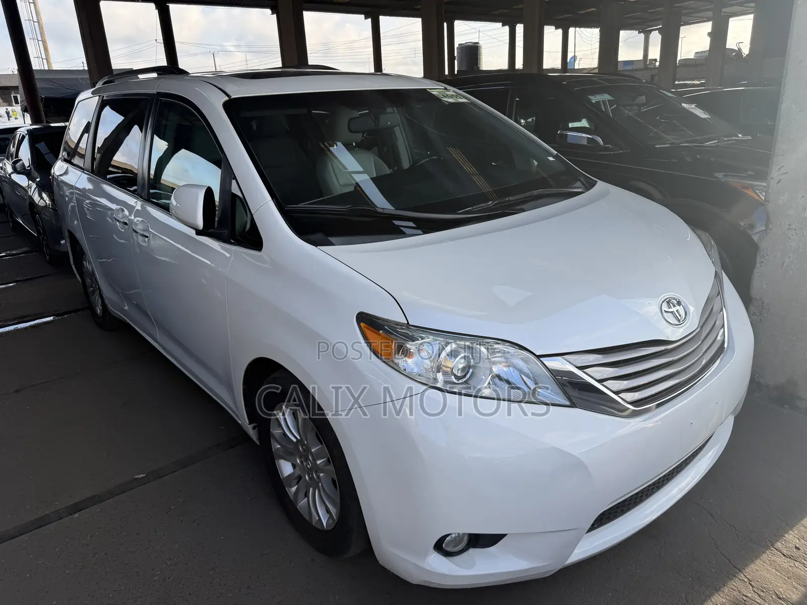 Toyota Sienna 2015 White