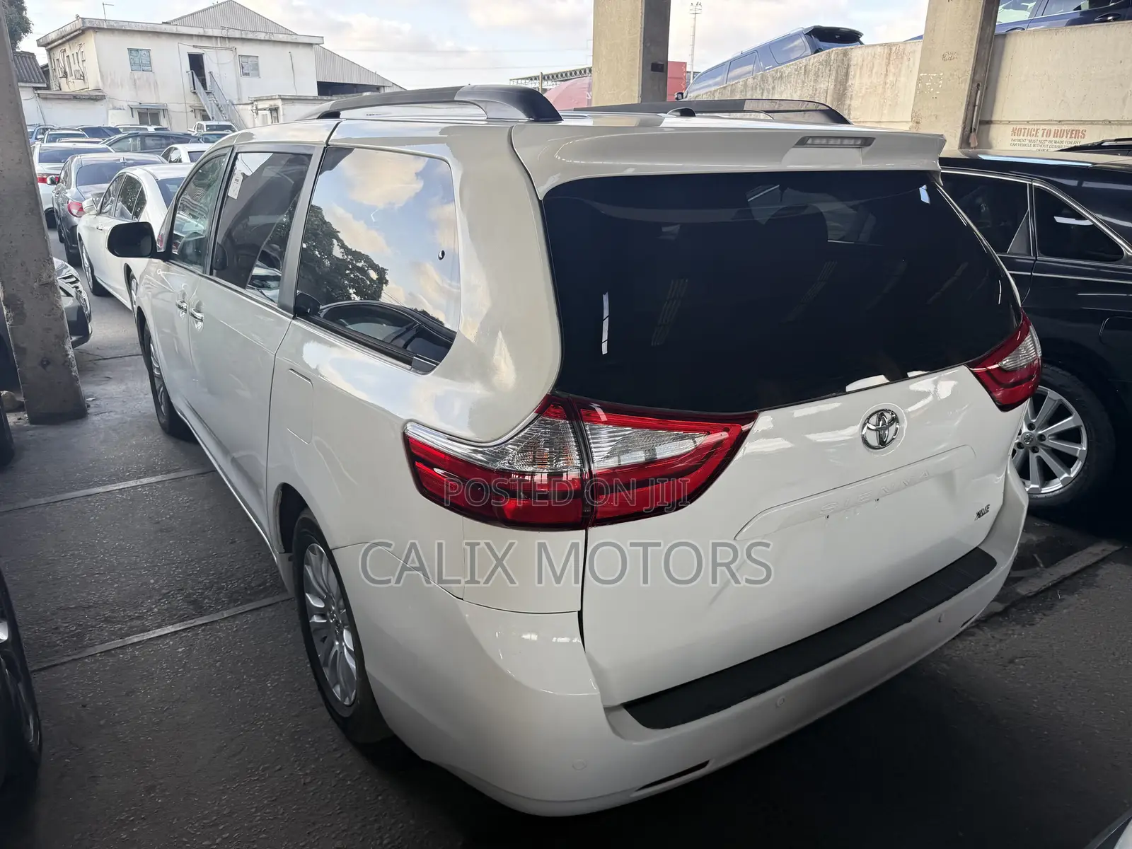 Toyota Sienna 2015 White