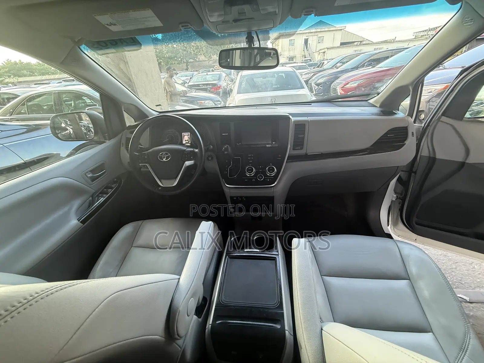 Toyota Sienna 2015 White