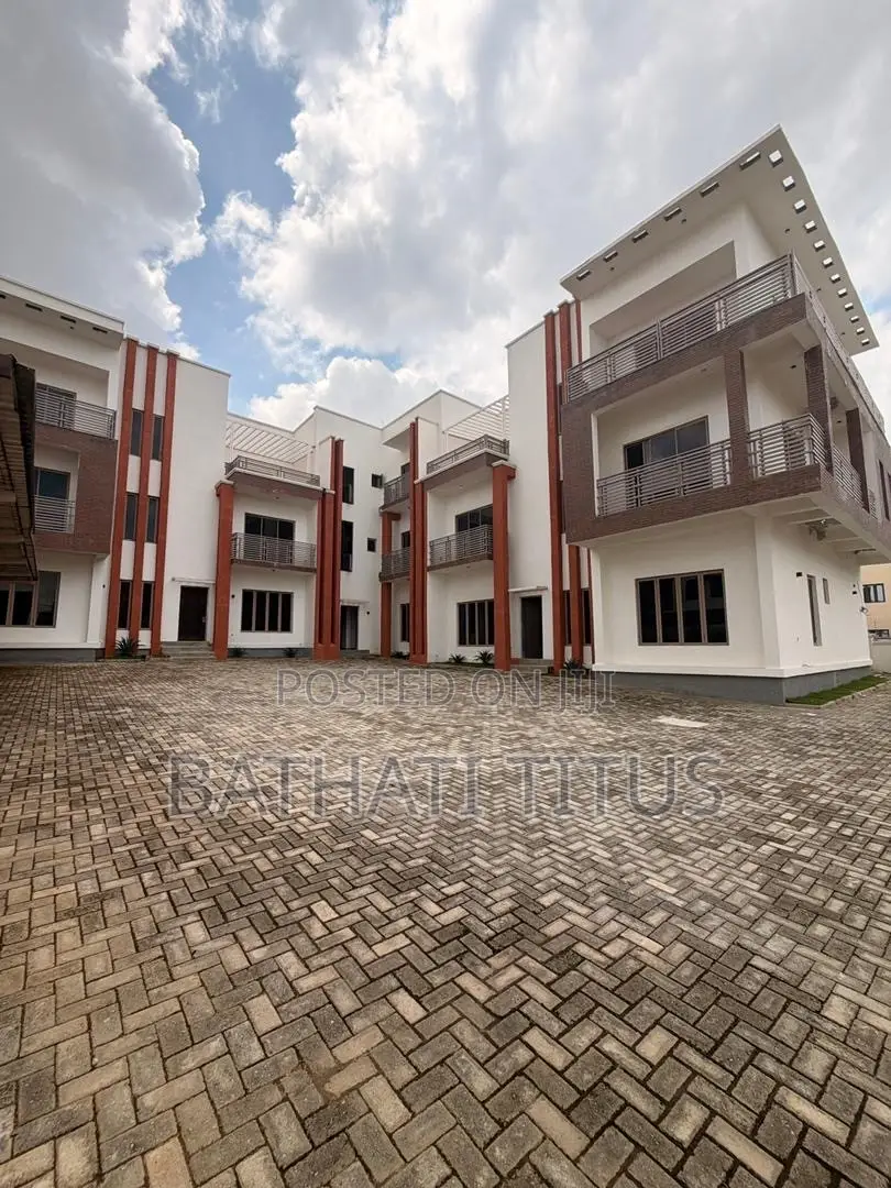 4bdrm Duplex in Jahi for sale