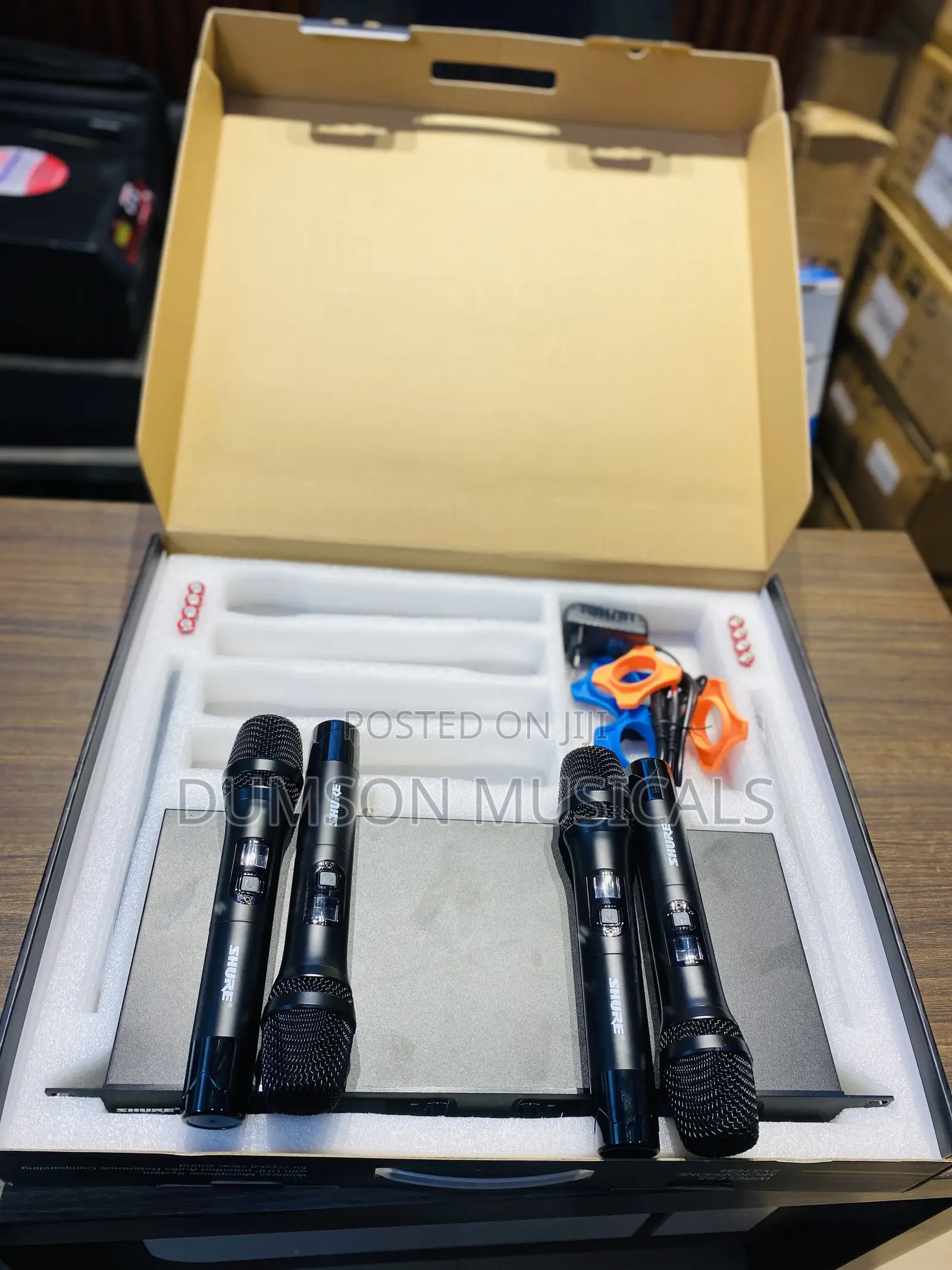 Shure BLX9500 4in1 Wireless Microphone System UHF