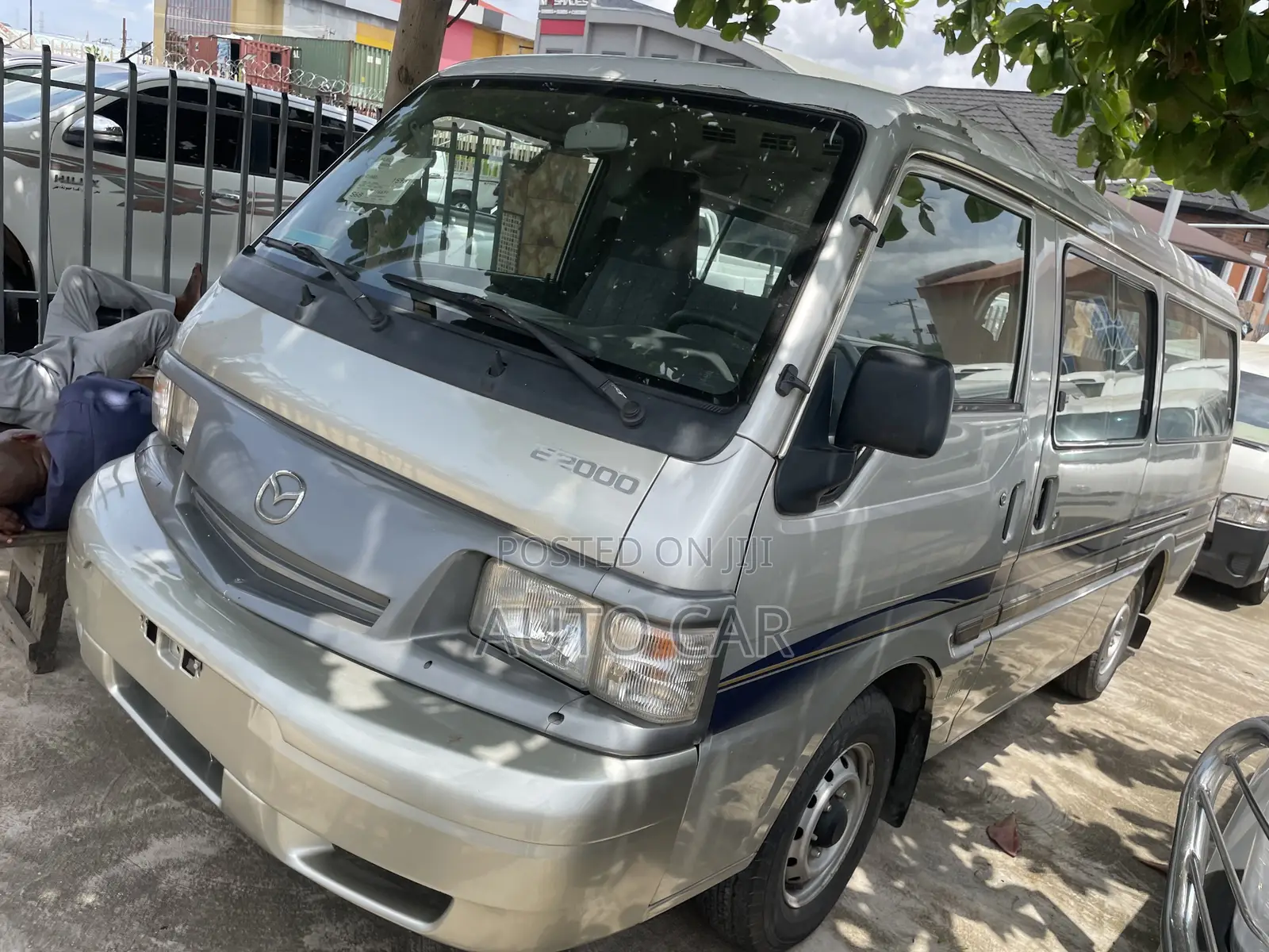 Mazda E2000 2004 Silver