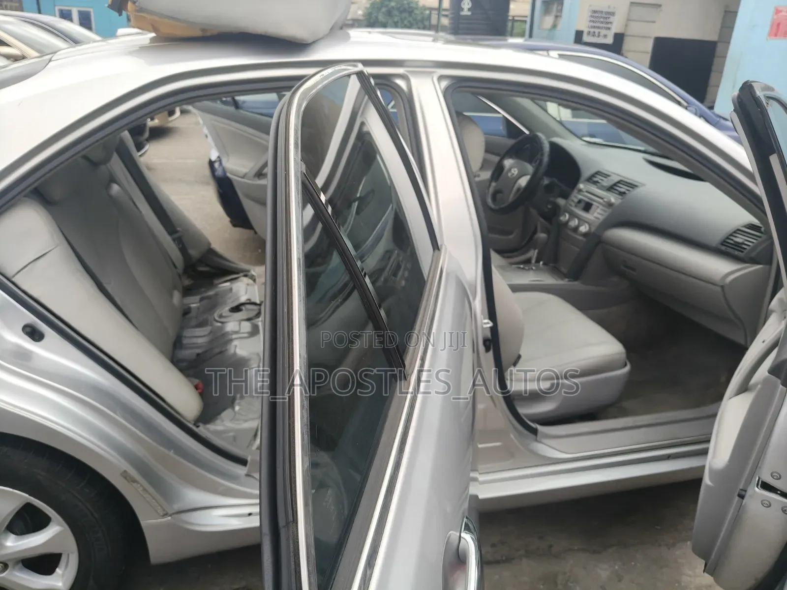 Toyota Camry 2011 Silver