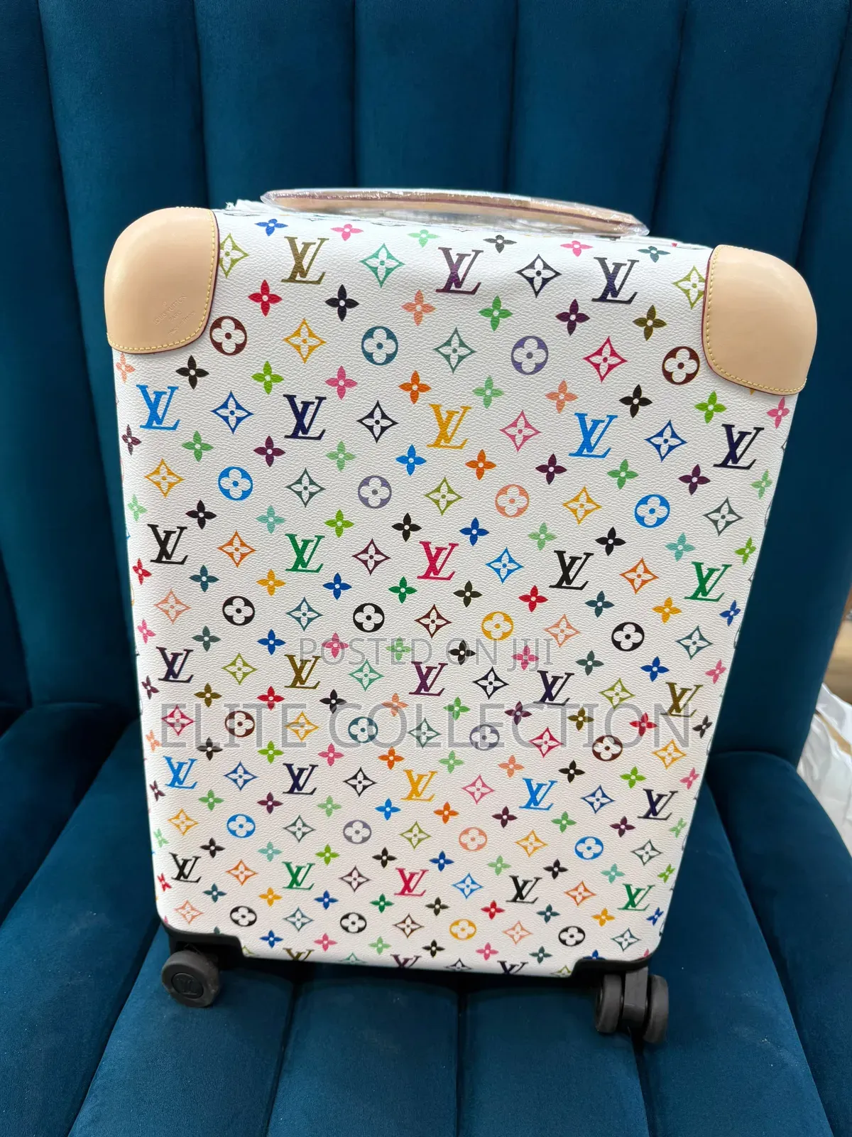 Original Louis Vuitton Combo 
Hand Luggage Mirror Quality