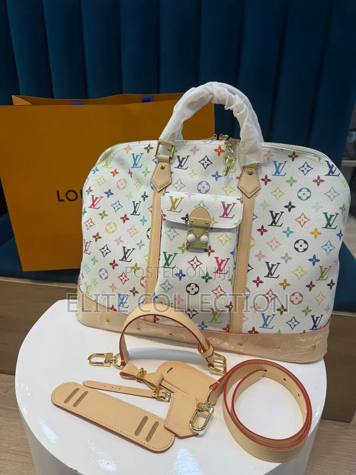 Original Louis Vuitton Combo 
Hand Luggage Mirror Quality