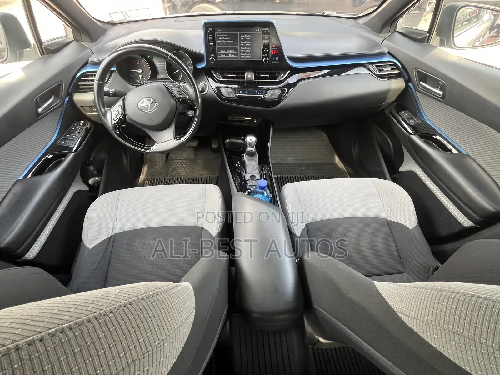 Toyota C-HR 2018 Silver