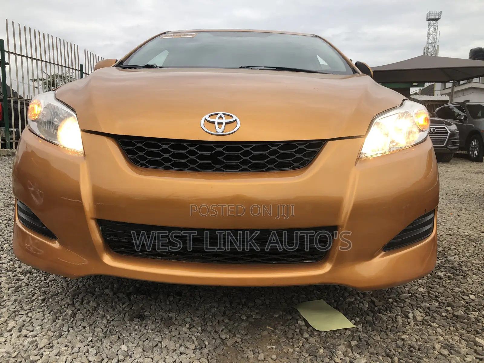 Toyota Matrix 2010 Gold