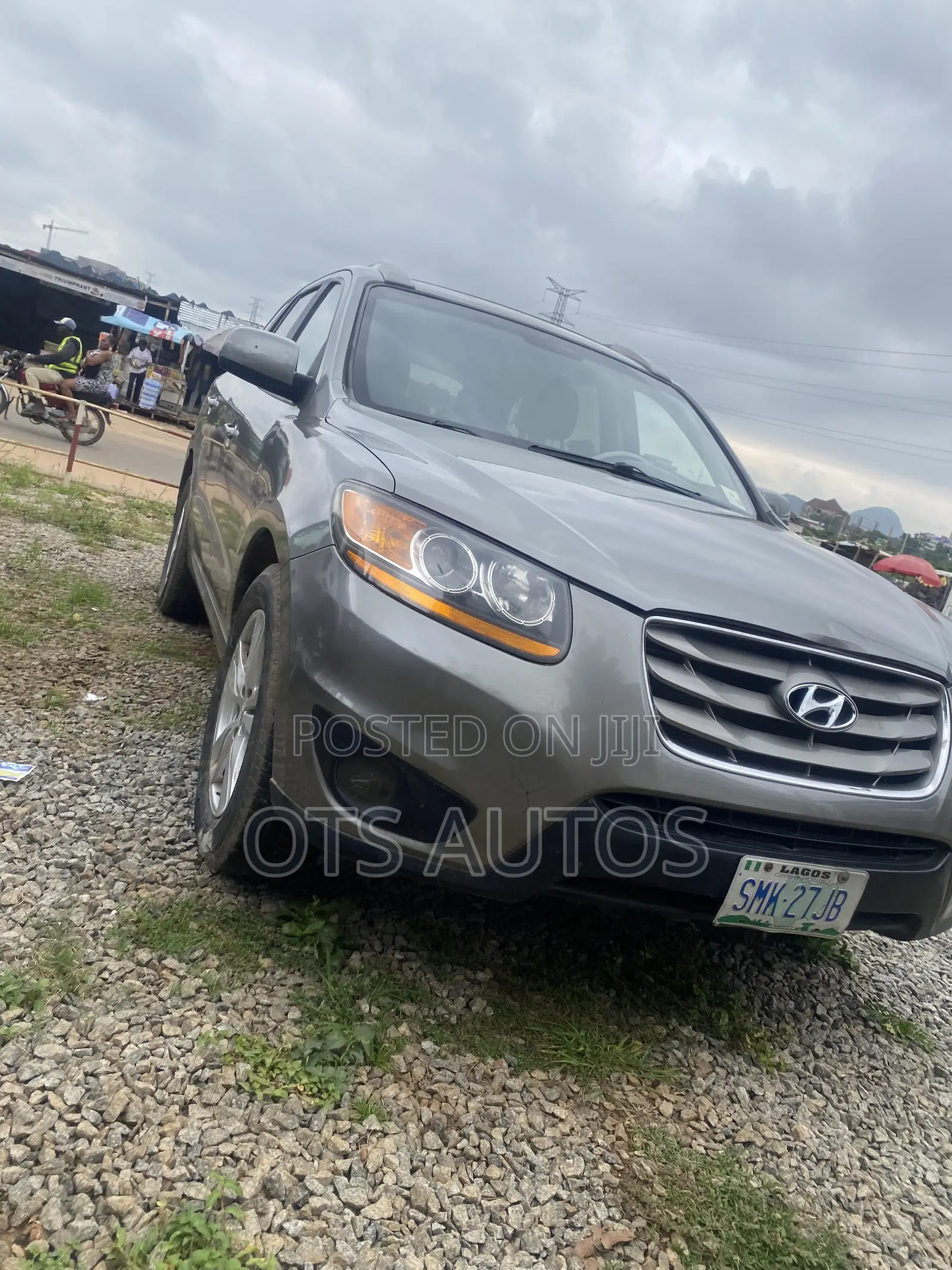 Hyundai Santa Fe SE 2012 Gray
