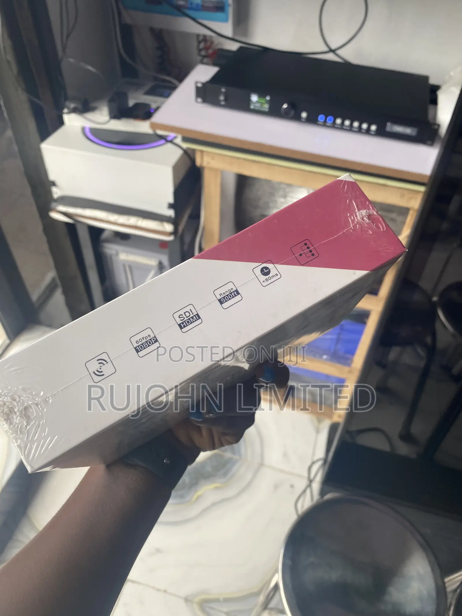 Accsoon CineView Quad Wireless Video Transmission System.