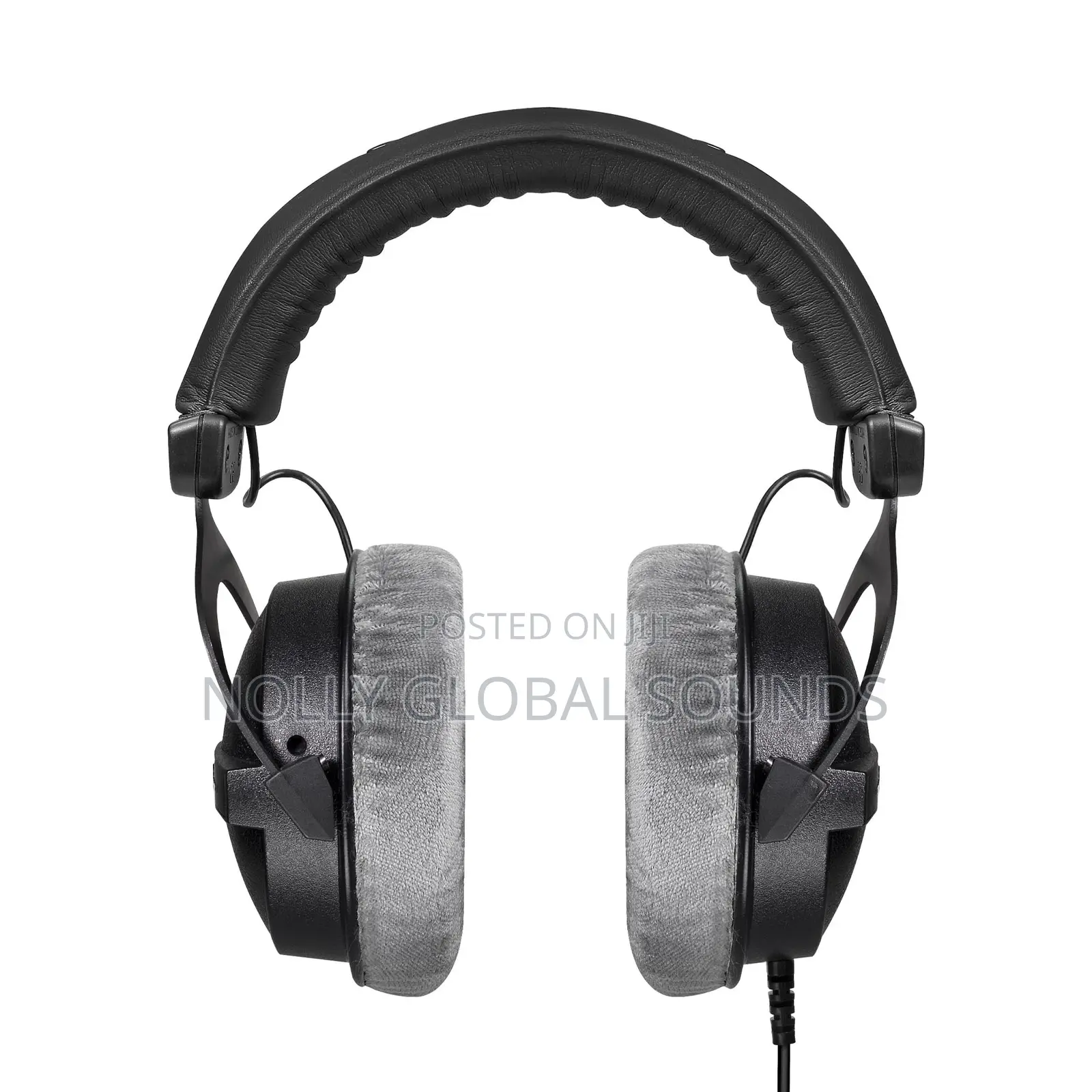 Beyerdynamic DT 770 Pro (250 Ohm) Closed-Back Studio Headphones, Black