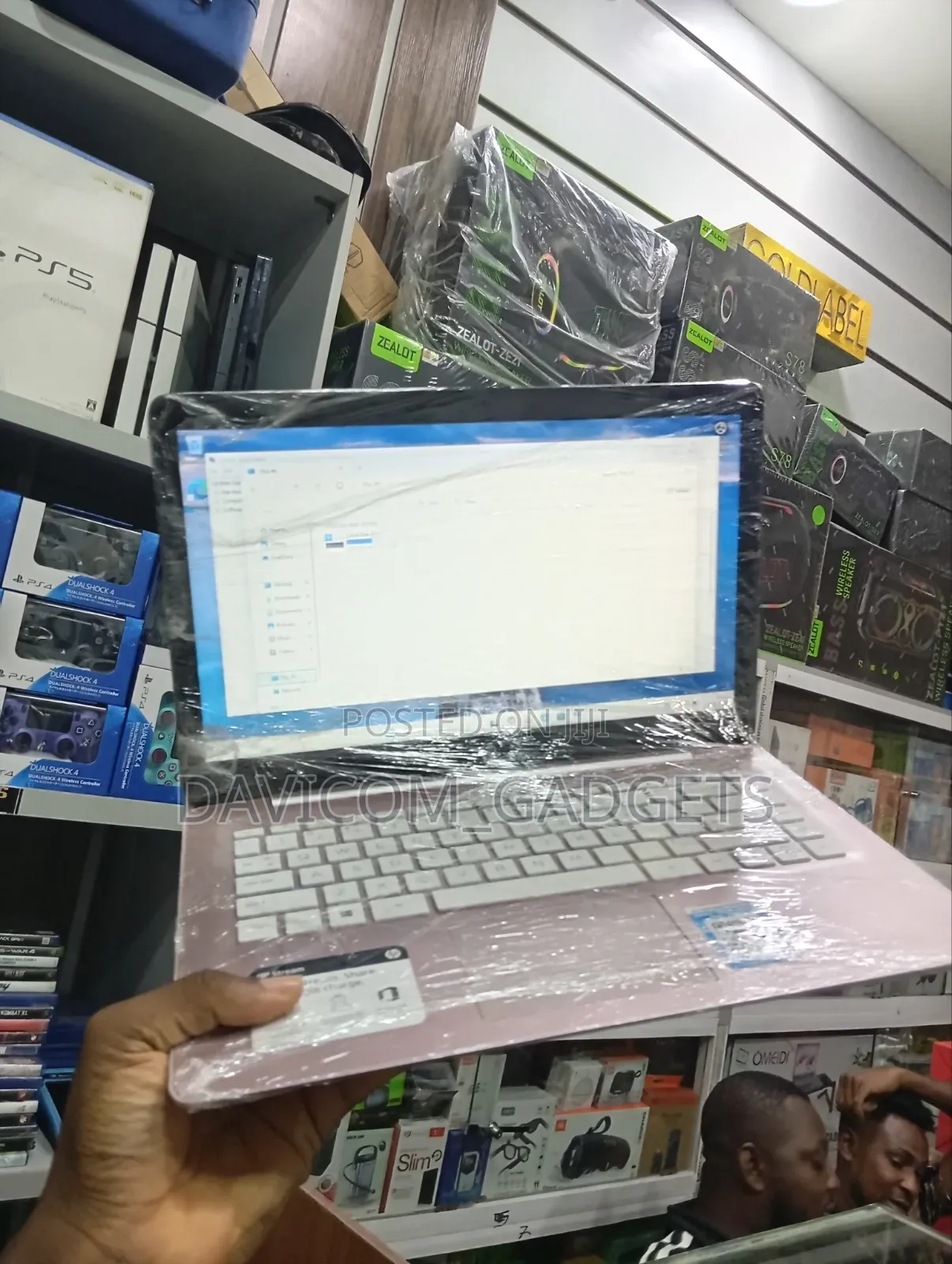 Laptop HP Stream 14-cb110nr 4GB AMD SSD 60GB
