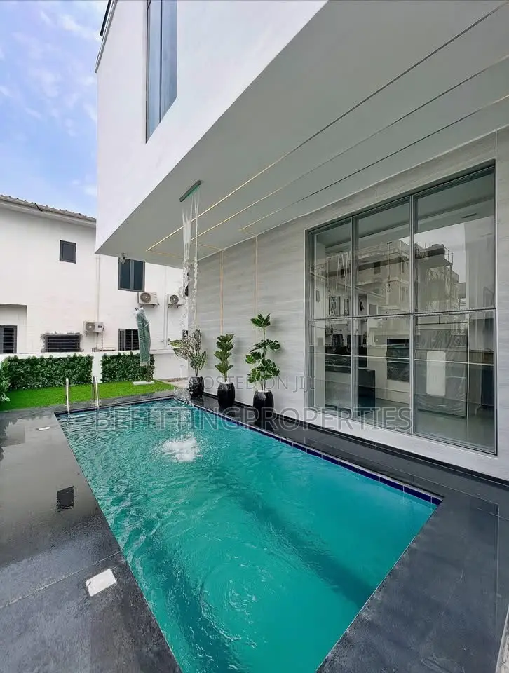 5bdrm House in Lekki for sale