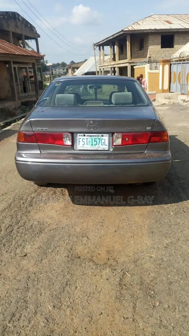 Toyota Camry 2001 Gray