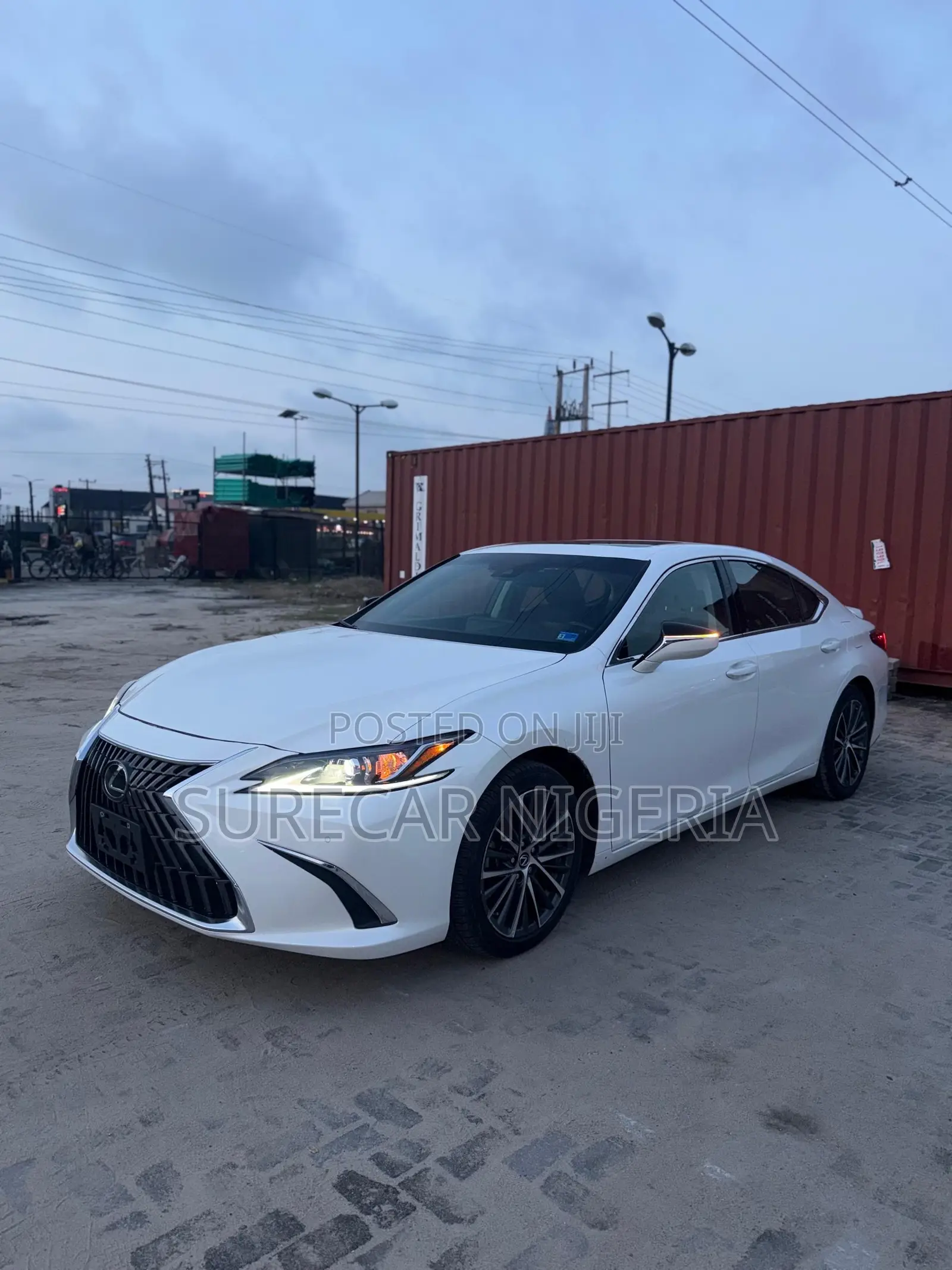 Lexus ES 350 F SPORT Design FWD 2023 White
