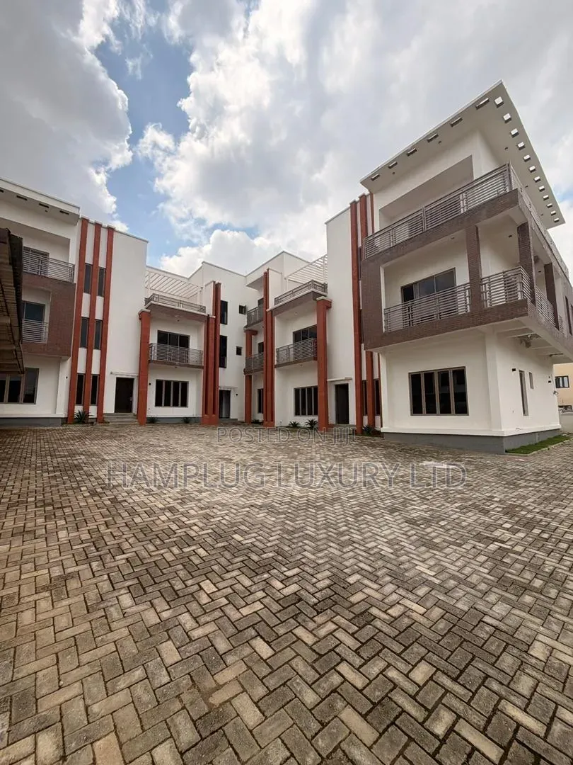 Furnished 5bdrm Townhouse/Terrace in Jahi for sale
