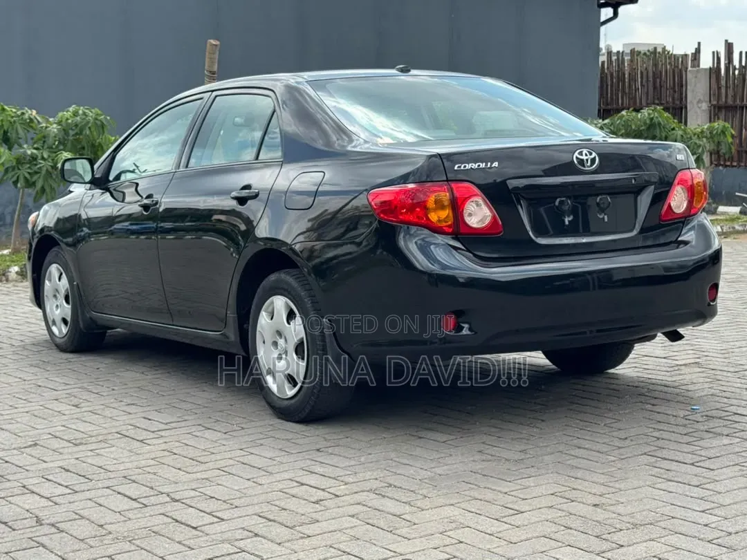 Toyota Corolla 2011 Black