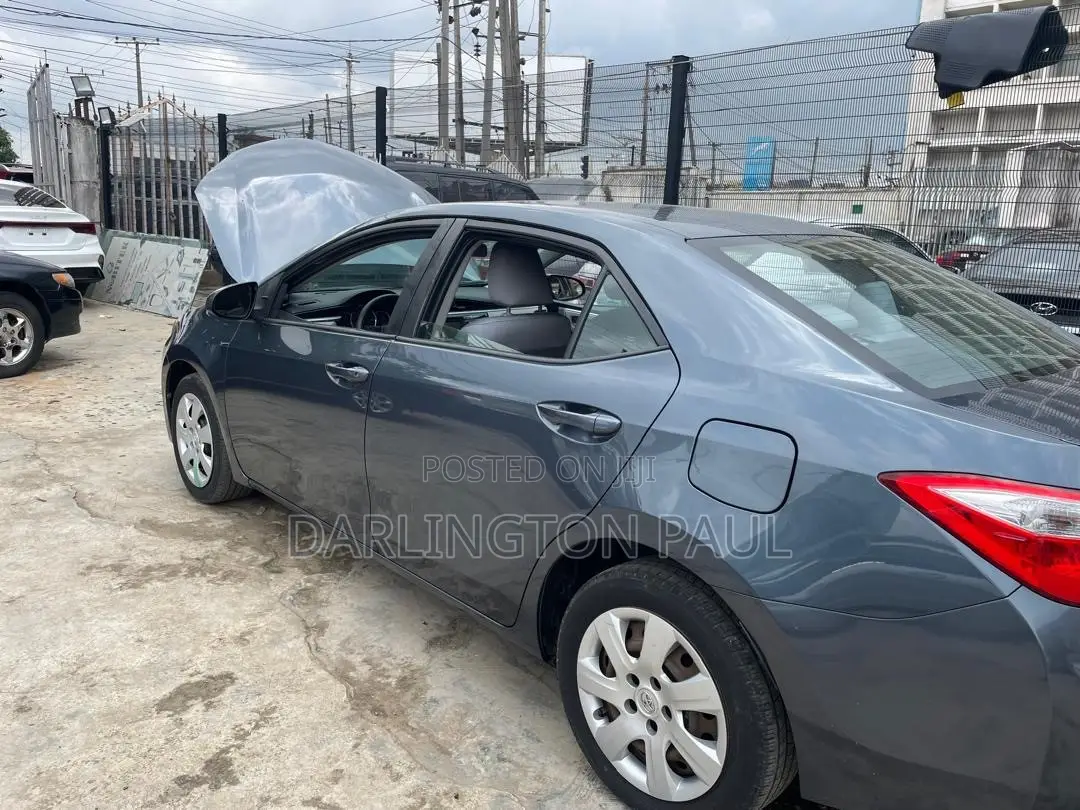 Toyota Corolla 2015 Blue