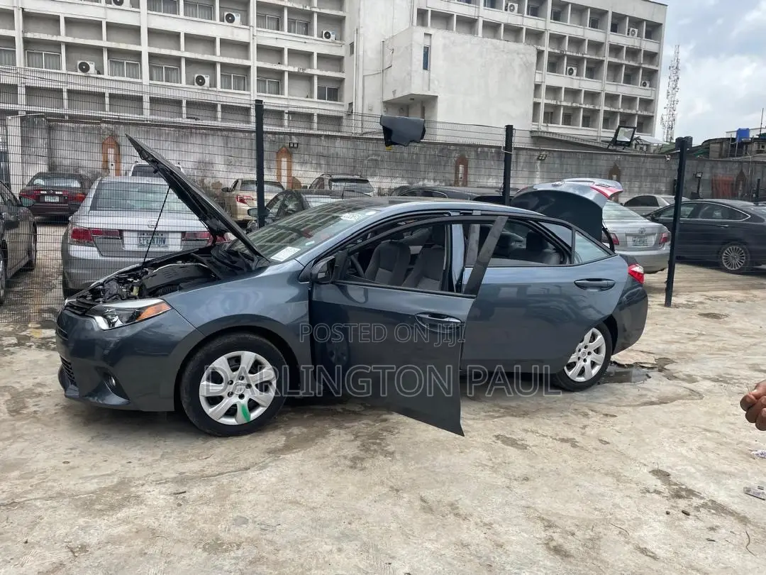 Toyota Corolla 2015 Blue