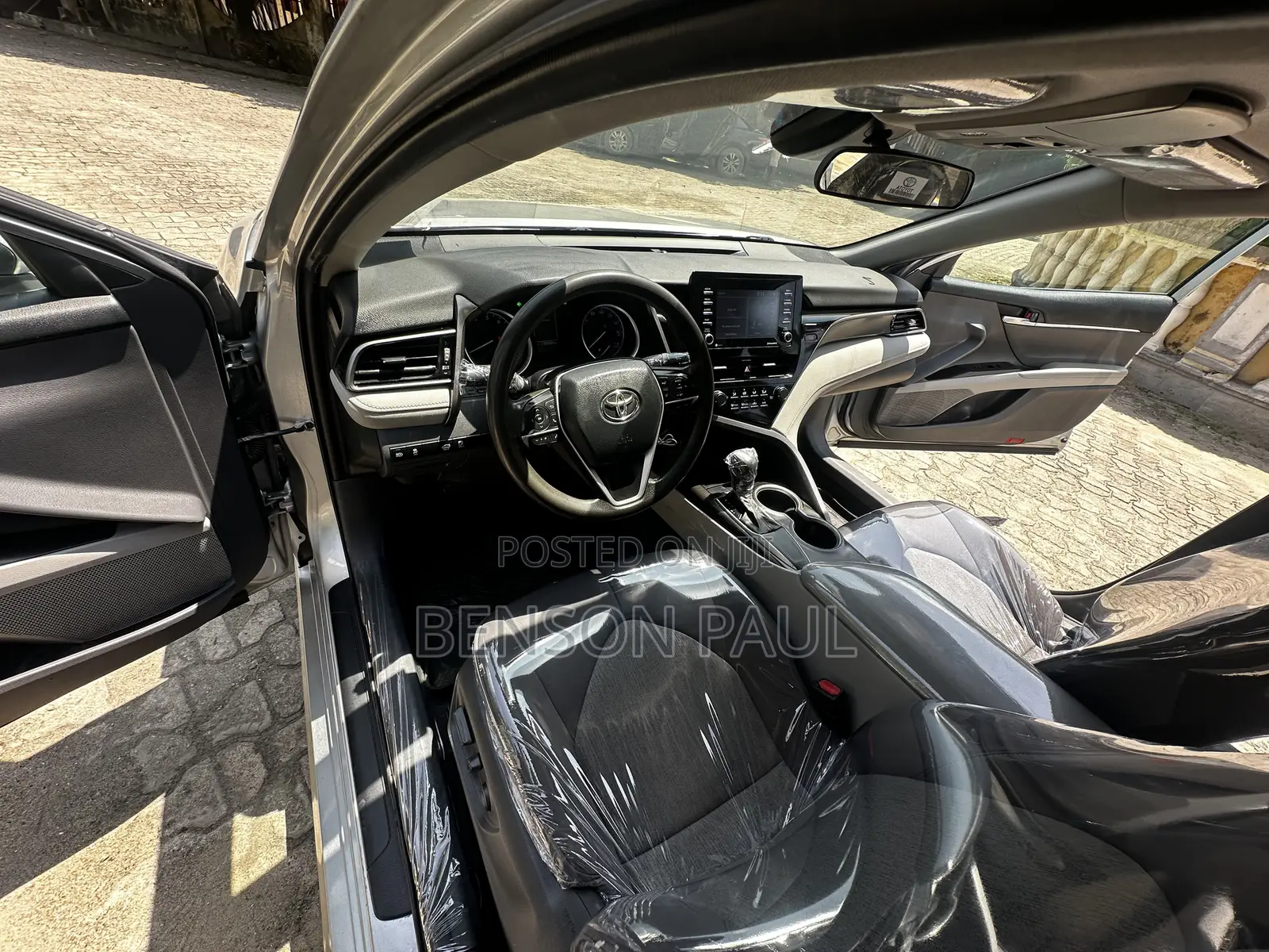 Toyota Camry SE 2021 Silver