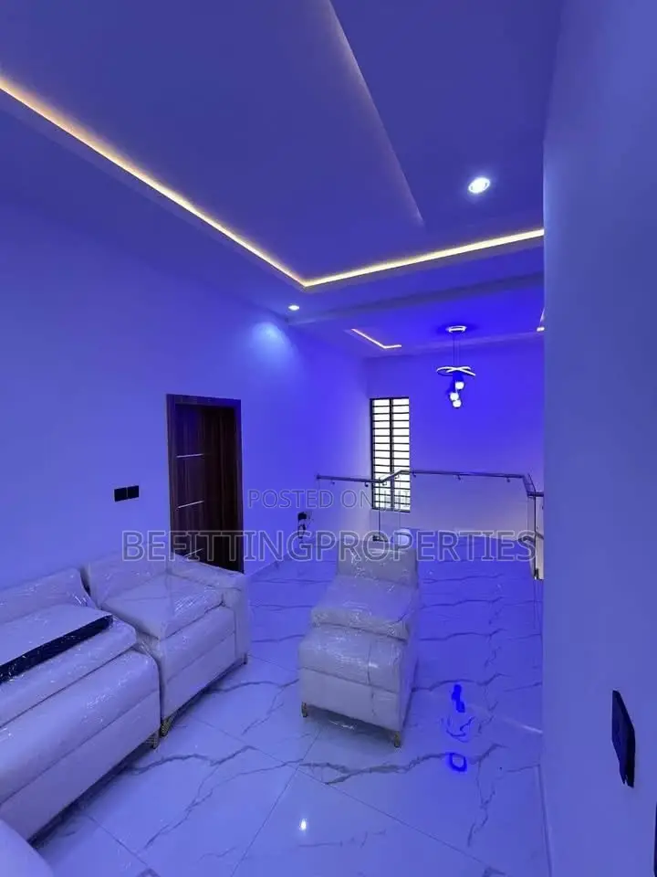 4bdrm Duplex in Magodo for sale