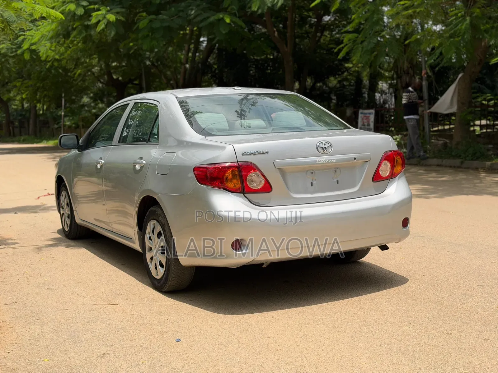 Toyota Corolla LE 4dr Sedan (1.8L 4cyl 4A) 2010 Silver