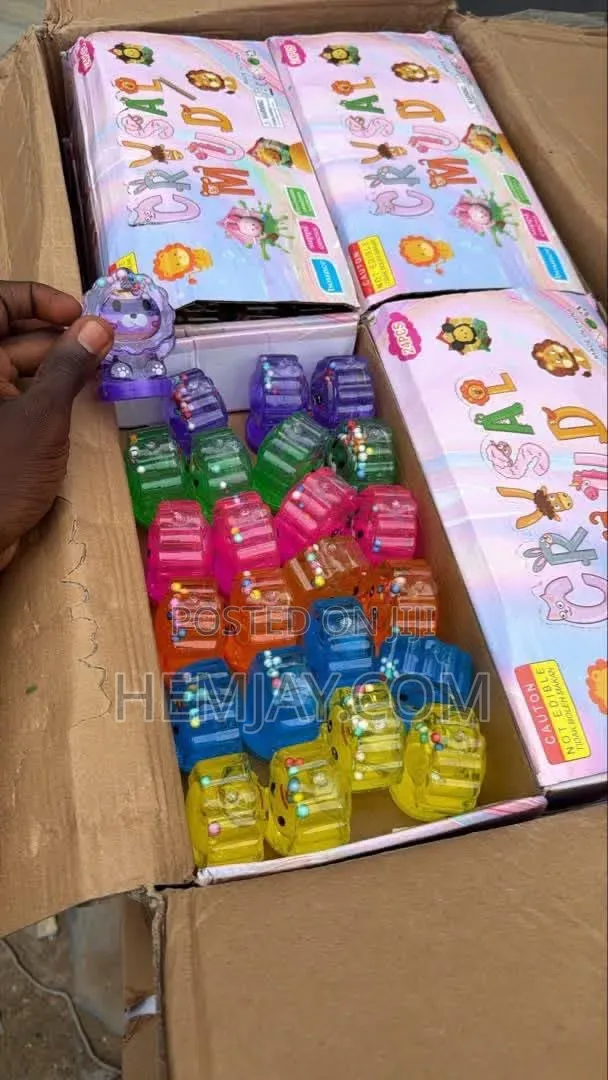 (12pcs) Kids Flashing Crystal Ball and Cartoon Toys🔮