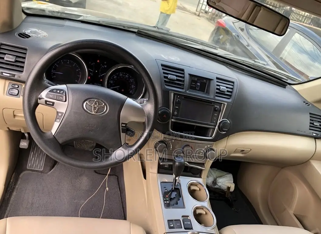 Toyota Highlander 2013 Black