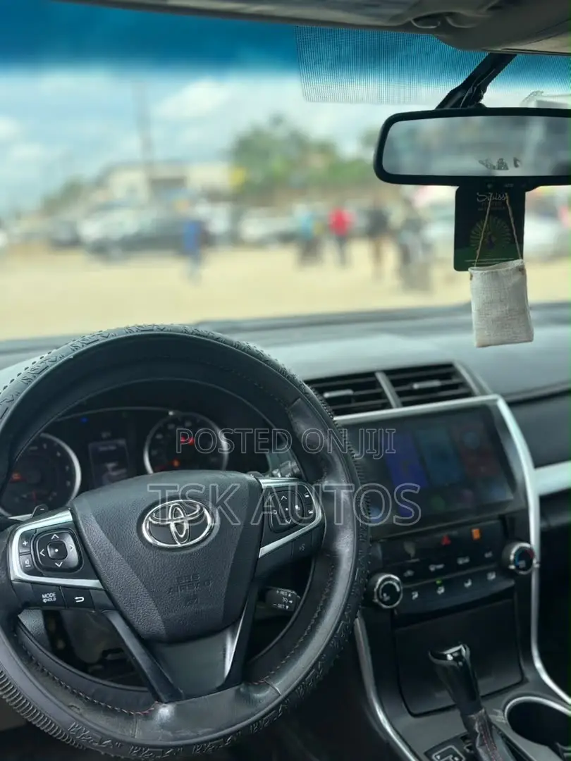 Toyota Camry SE 4dr Sedan (2.5L 4cyl 6A) 2016 Black