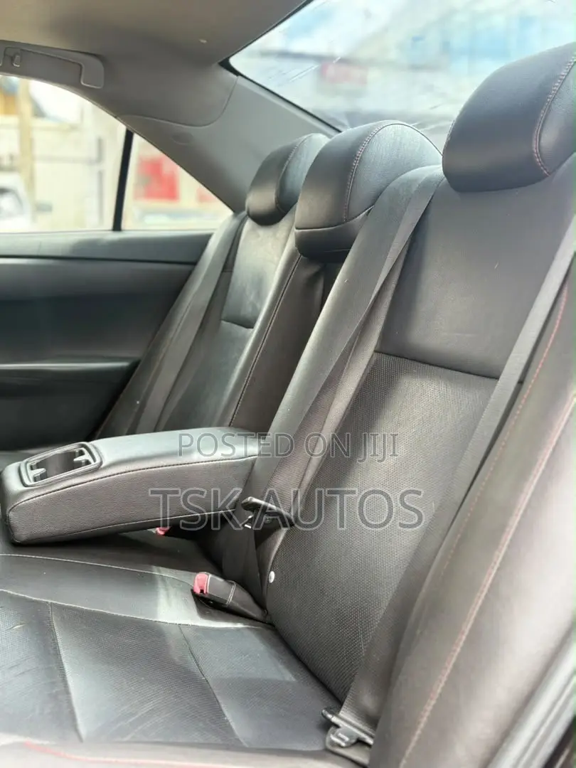 Toyota Camry SE 4dr Sedan (2.5L 4cyl 6A) 2016 Black