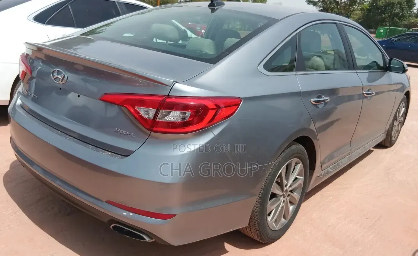 Hyundai Sonata Sport Sedan FWD (2.4L 4cyl 6A) 2017 Gray