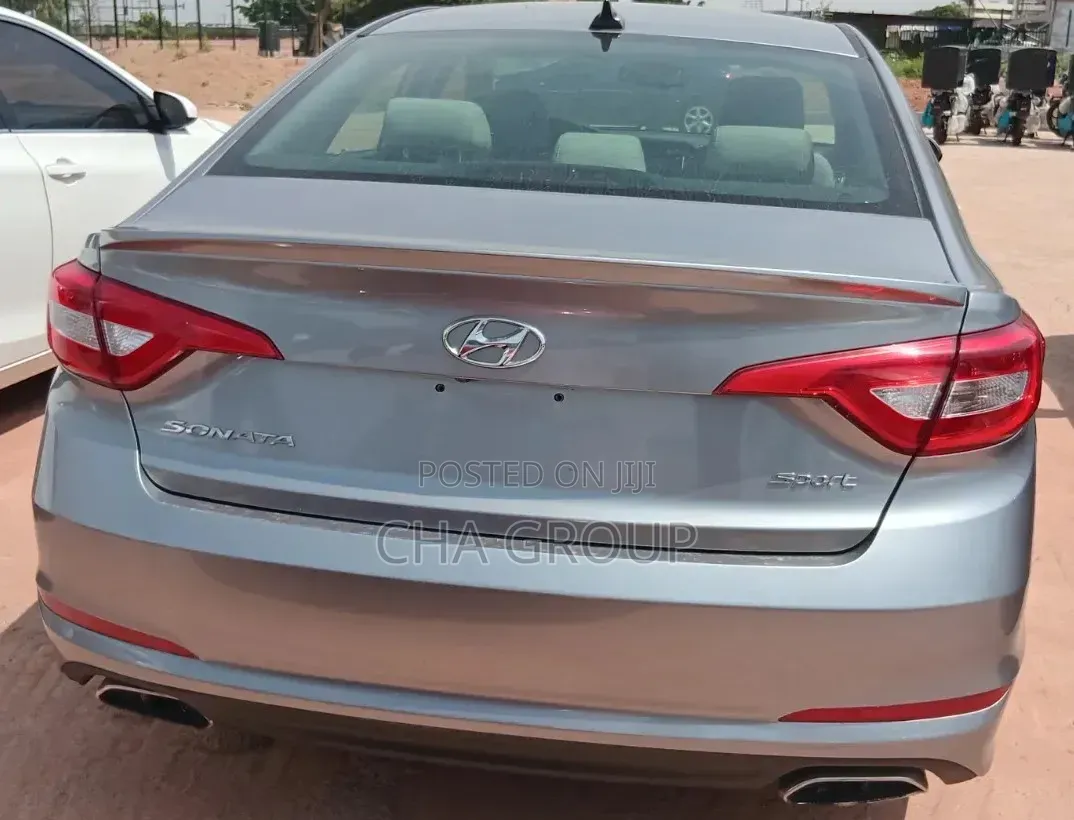 Hyundai Sonata Sport Sedan FWD (2.4L 4cyl 6A) 2017 Gray