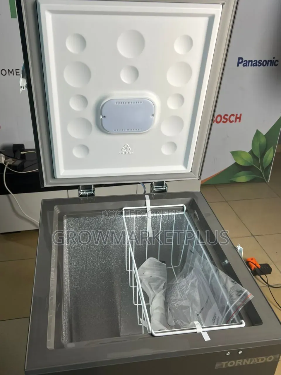 Tornado 92l Chest Freezer-Dark Silver-600 Cf-Scn092pogds