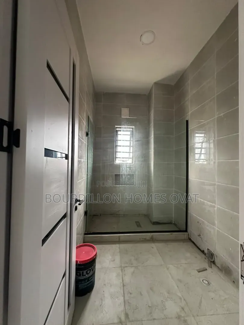 4bdrm Duplex in Victoria Island for sale