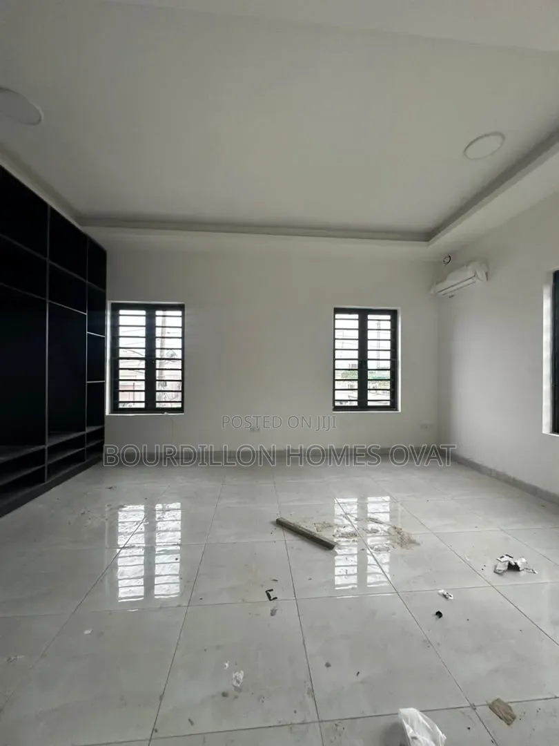 4bdrm Duplex in Victoria Island for sale