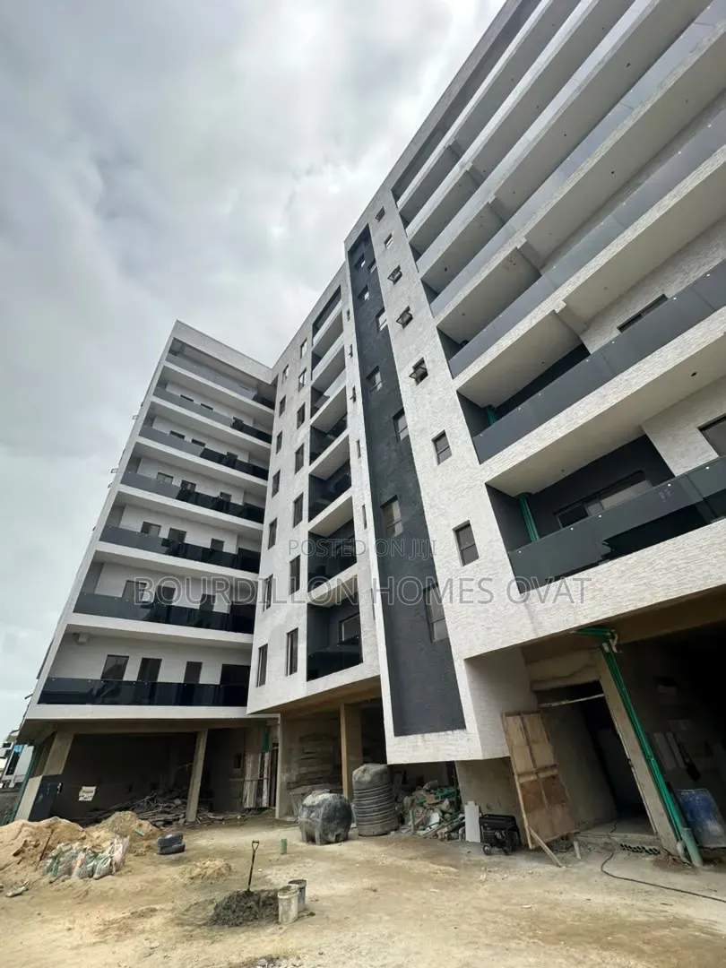 3bdrm Apartment in Victoria Island for sale