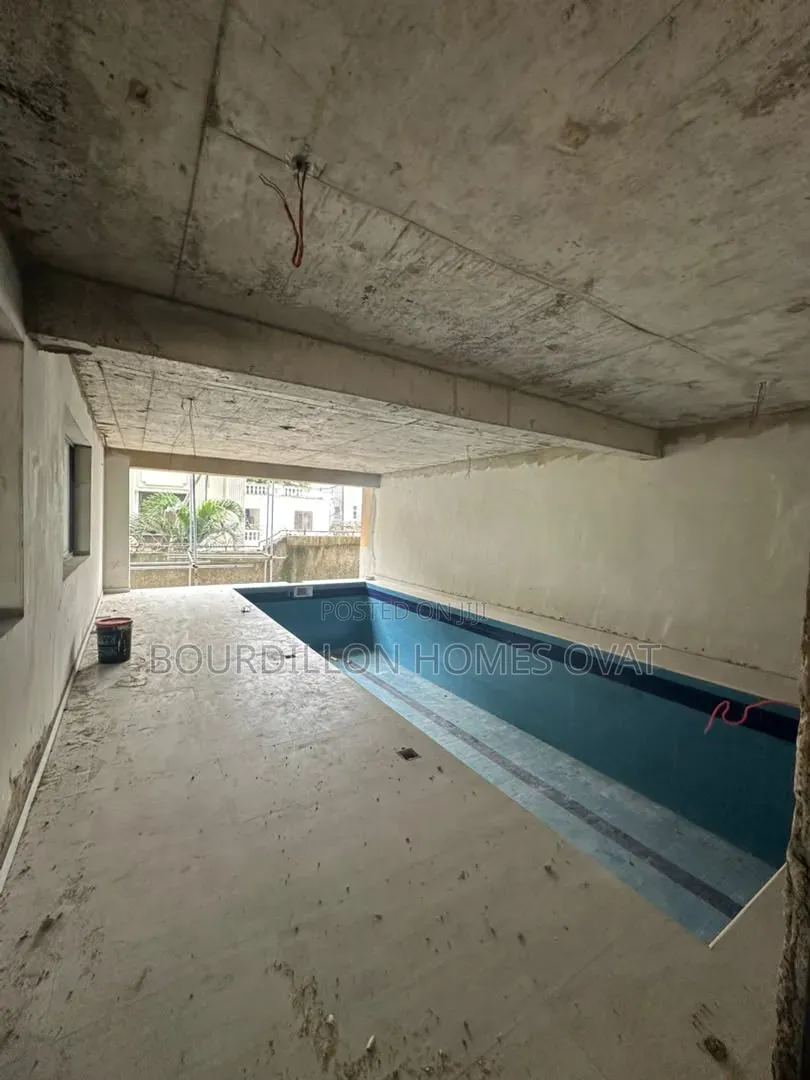 2bdrm Apartment in Victoria Island for sale