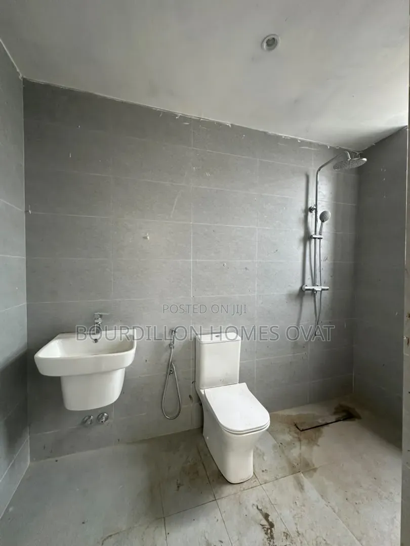 2bdrm Apartment in Victoria Island for sale