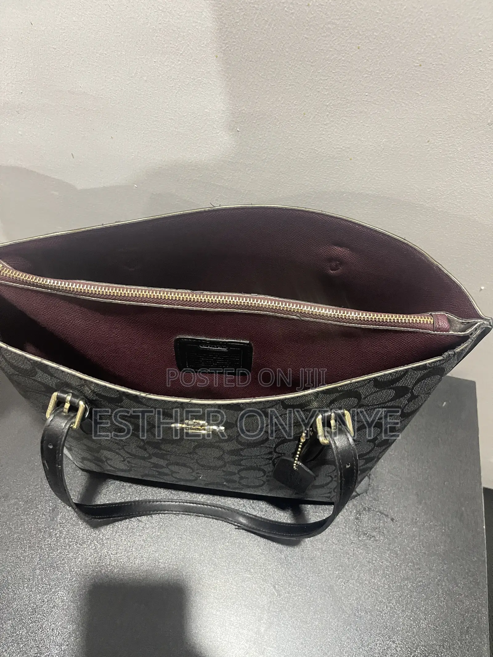 Declutter Sale!!!!! Neatly Used Big Sized Coach Tote Bag