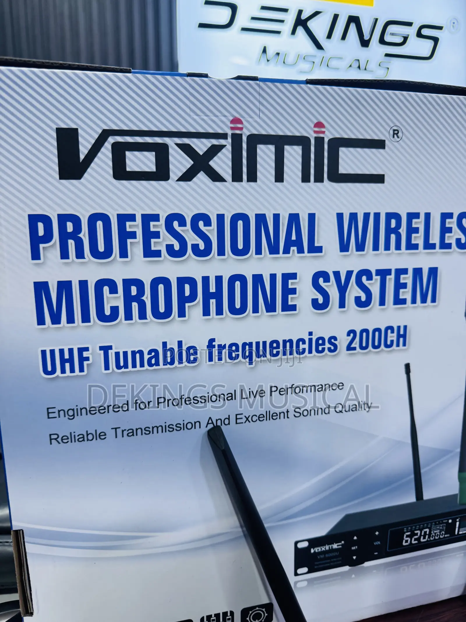 Voximic VM-6000U, a Professional Dual-Channel UHF Wireless Microphone