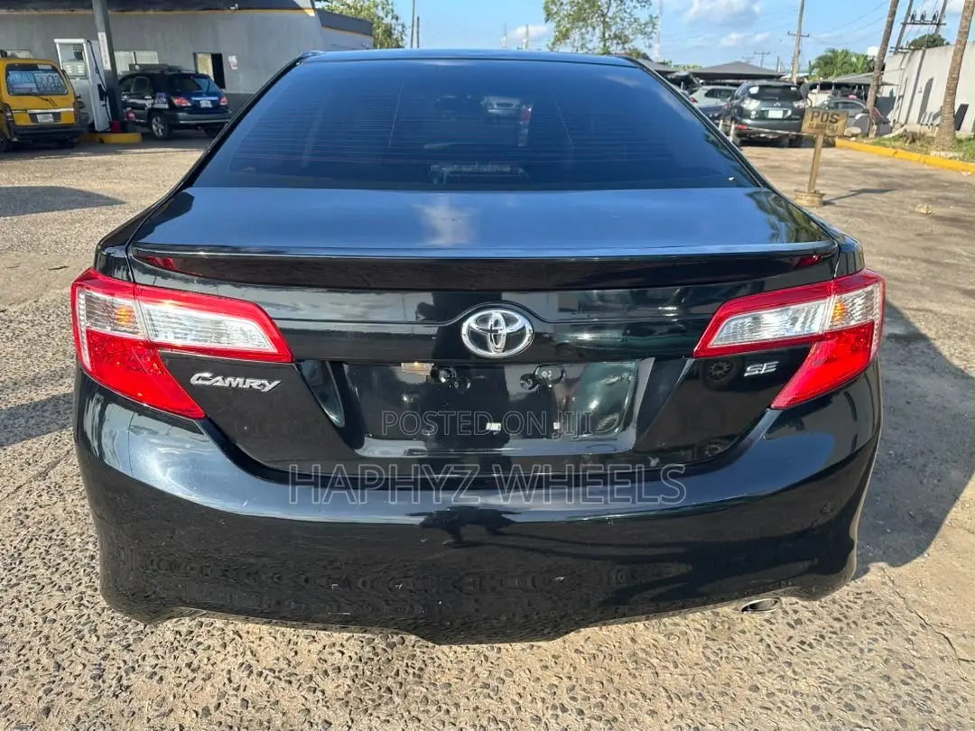 Toyota Camry SE 4dr Sedan (2.5L 4cyl 6A) 2014 Black