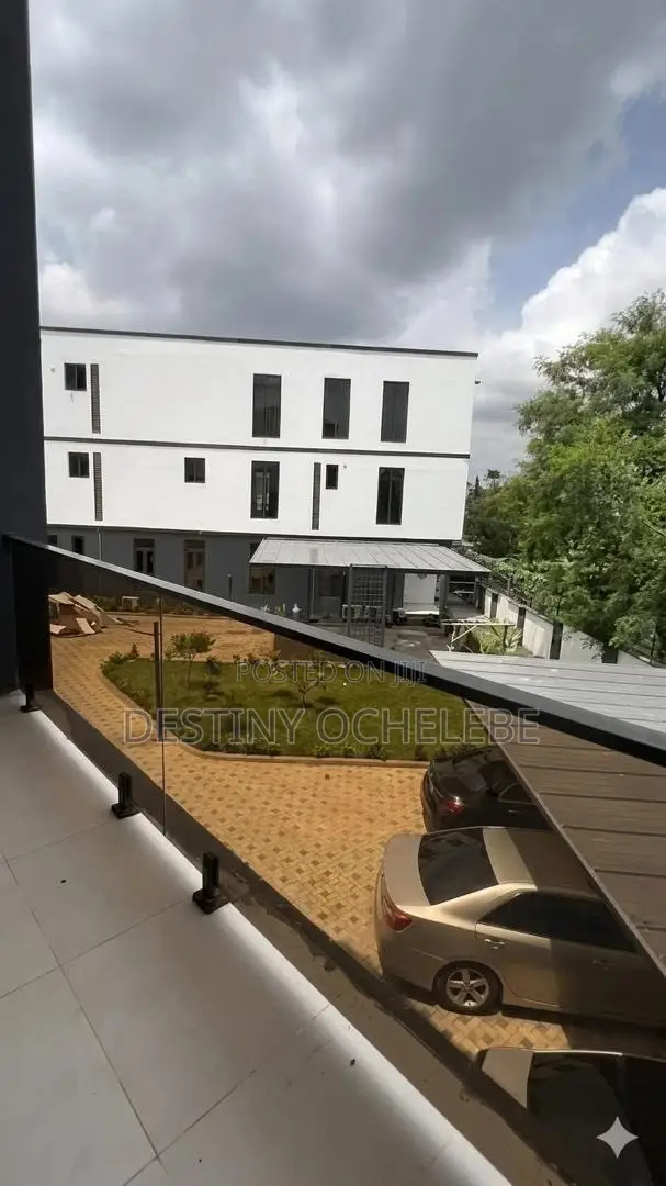 6bdrm Duplex in Mabushi for sale