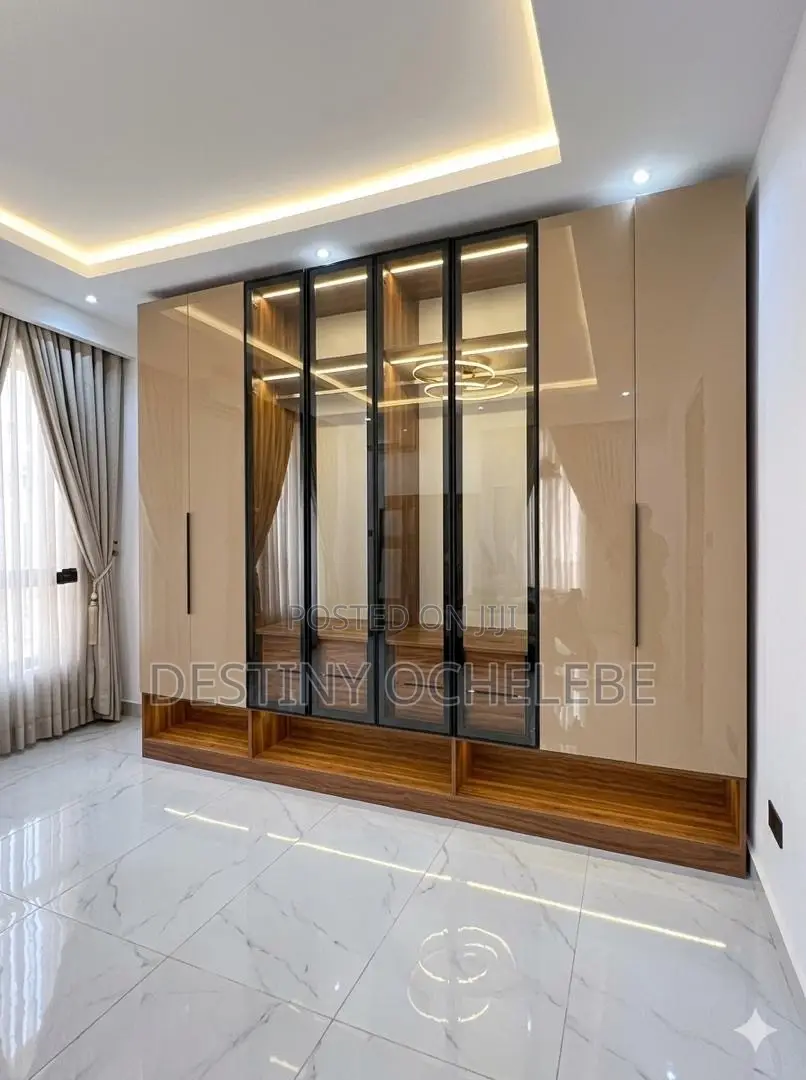 6bdrm Duplex in Mabushi for sale