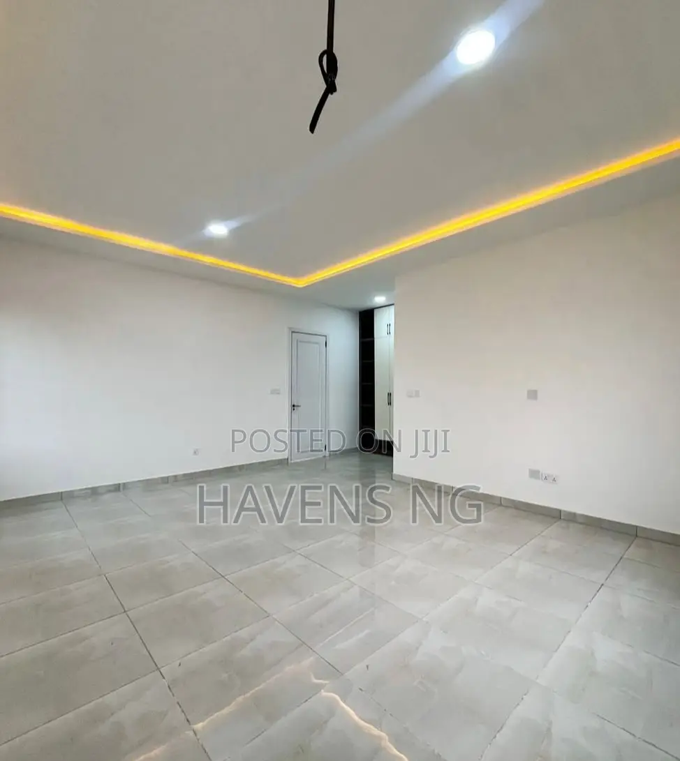 4bdrm Apartment in 1004 for sale